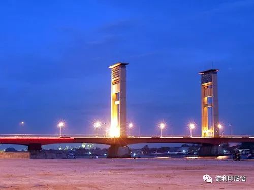 印尼领略异域风情,印尼水城