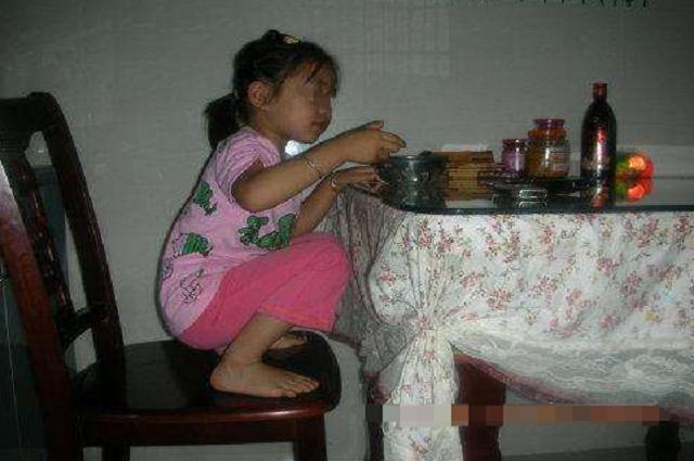 鞠婧祎回应吃面包嚼32口,鞠婧祎吃一口面包嚼30多下视频