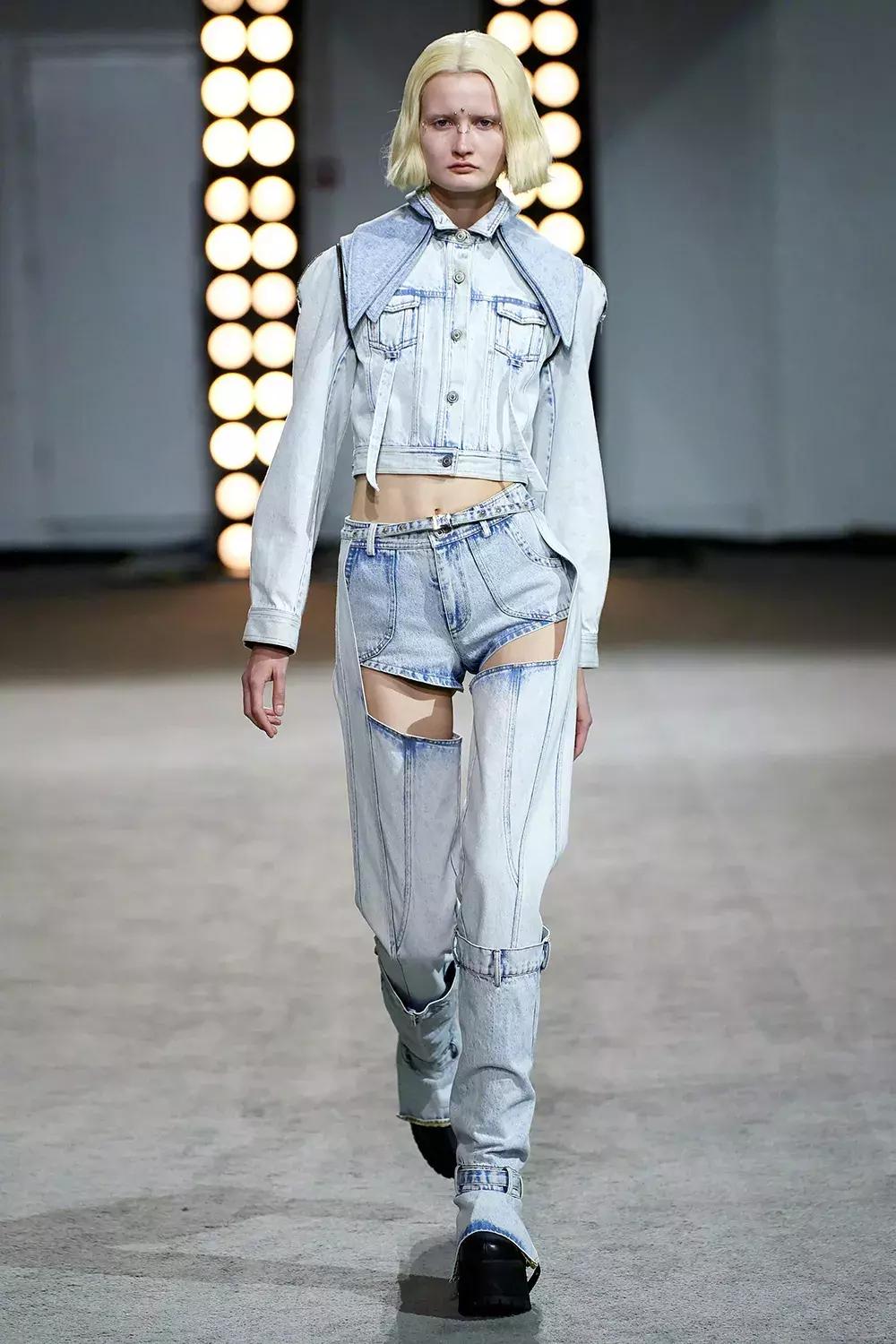 洋气破洞牛仔裤九分牛仔裤,回头率高的破洞牛仔裤