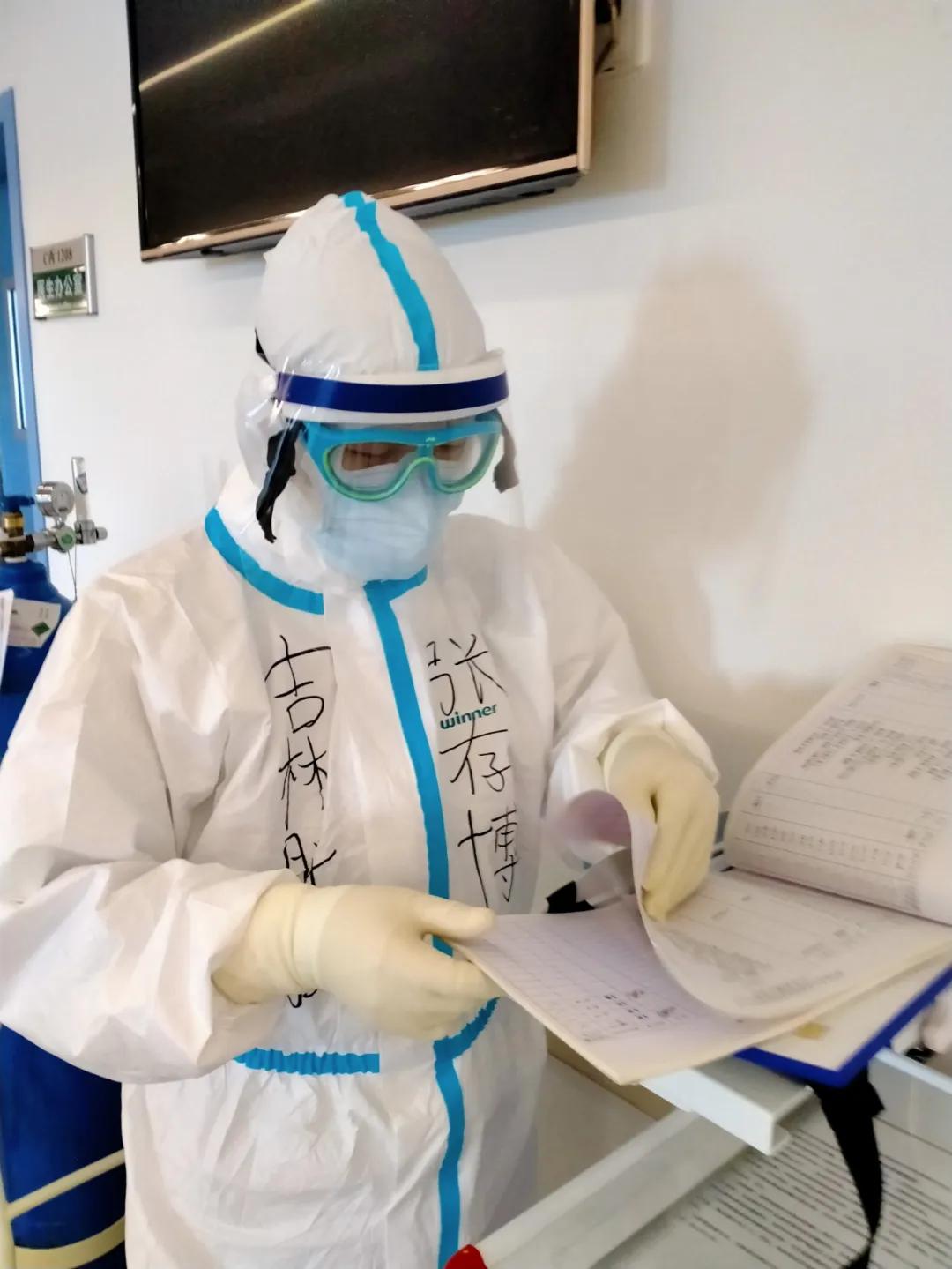 致敬2020每一个逆行的背影,回顾2019年消防员最美逆行背影