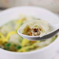 馄饨馅怎么调制又鲜又嫩不发酸,馄饨馅儿怎么调鲜嫩不柴