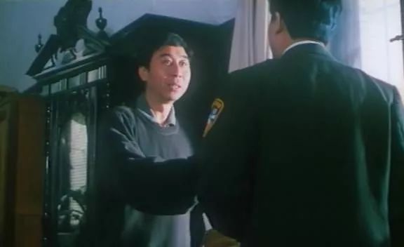 导演界有比张艺谋地位还高的吗,比张艺谋更老牌的导演有谁