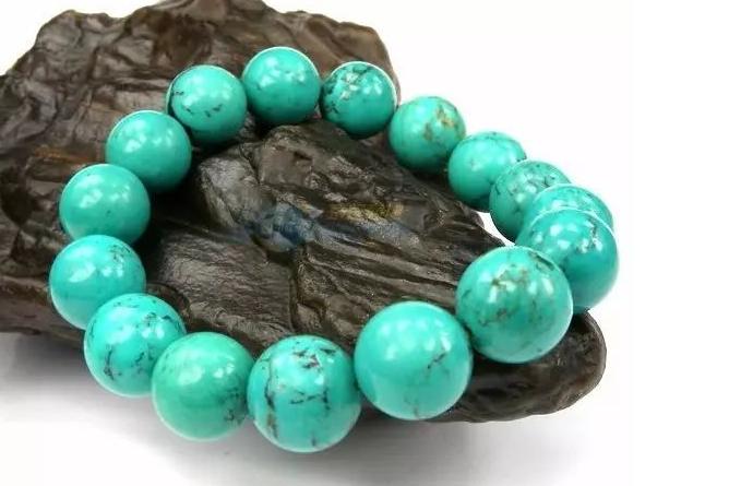 文玩金刚菩提手串保养,蜜蜡手串佩戴和保养方法