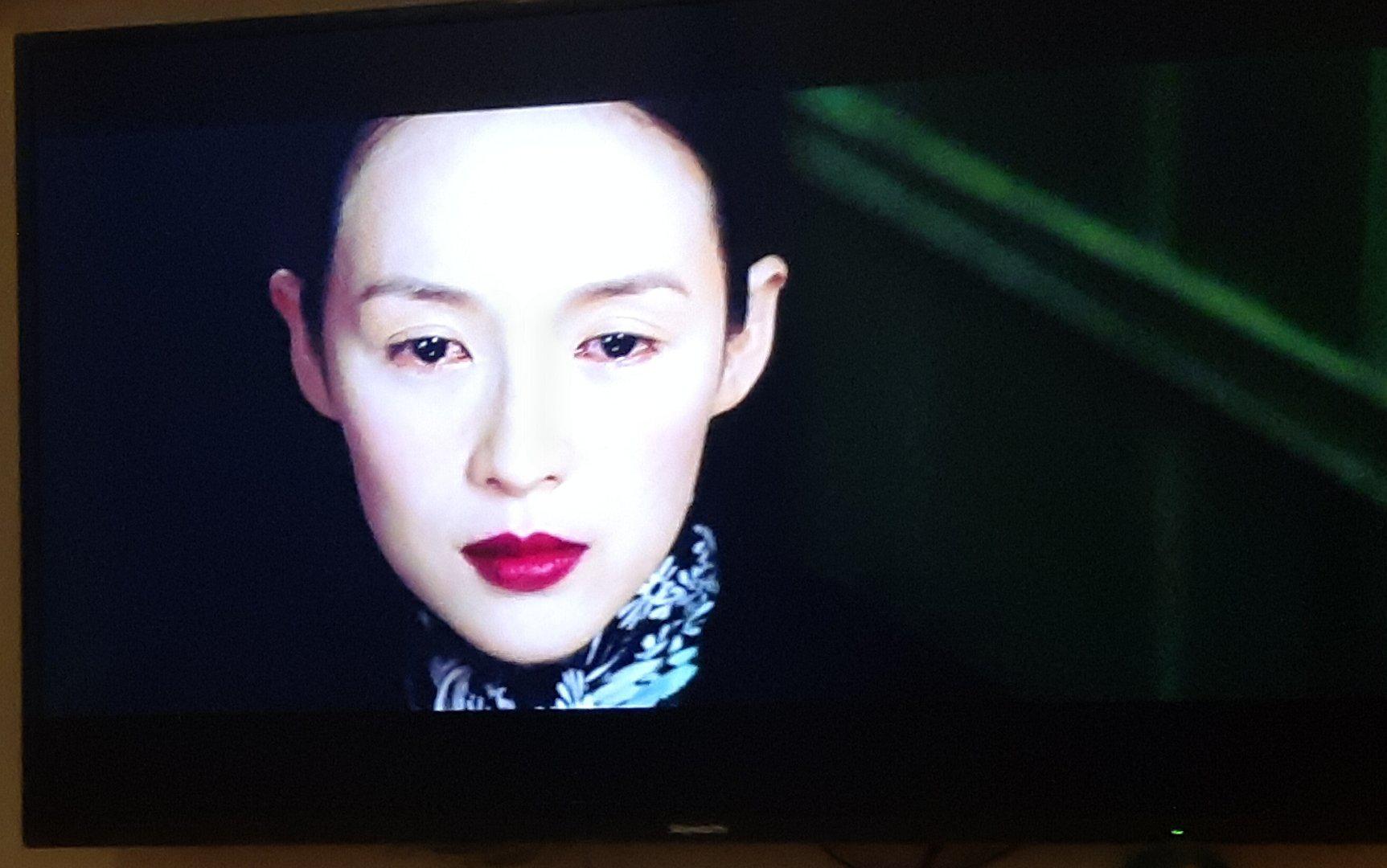 经典的王家卫电影风格,电影一代宗师王家卫