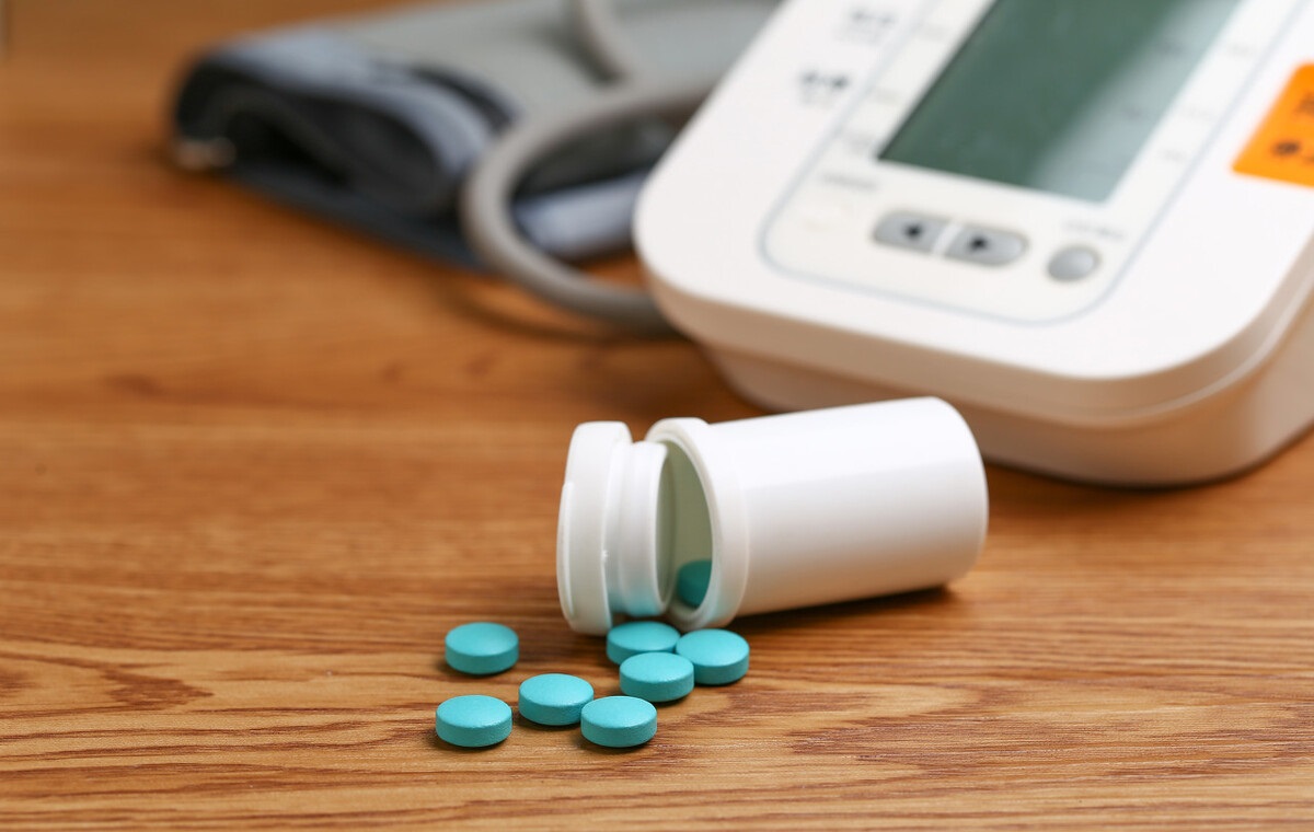 什么类的降压药效果好副作用小,什么降压药副作用小而效果好呢