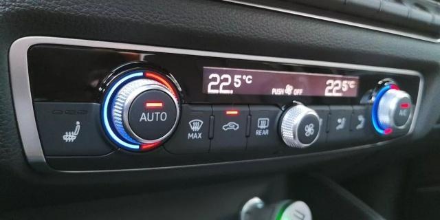 冬天开车车窗起雾开窗,冬天车窗起雾用热风还是冷风除雾