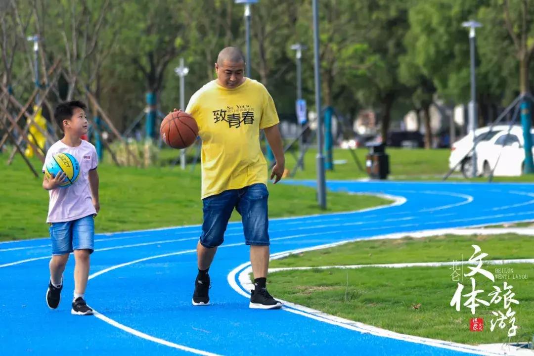 送外卖女生被车撞后续,送外卖女孩被为难后续