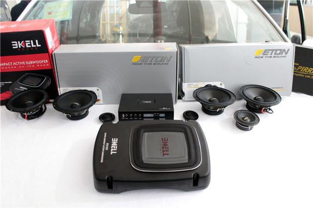 赤峰鑫航汽车音响改装丰田塞纳改装二分频喇叭四门隔音加装超低音