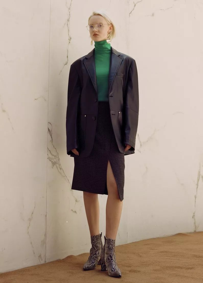 闊╁墽濂充富绌挎惌鍝佺墝,闊╁墽濂宠绌挎惌鍝佺墝