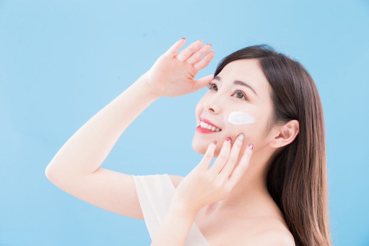 夏天出去要带什么东西才不会晒黑,夏天旅游怎么防止脸晒黑