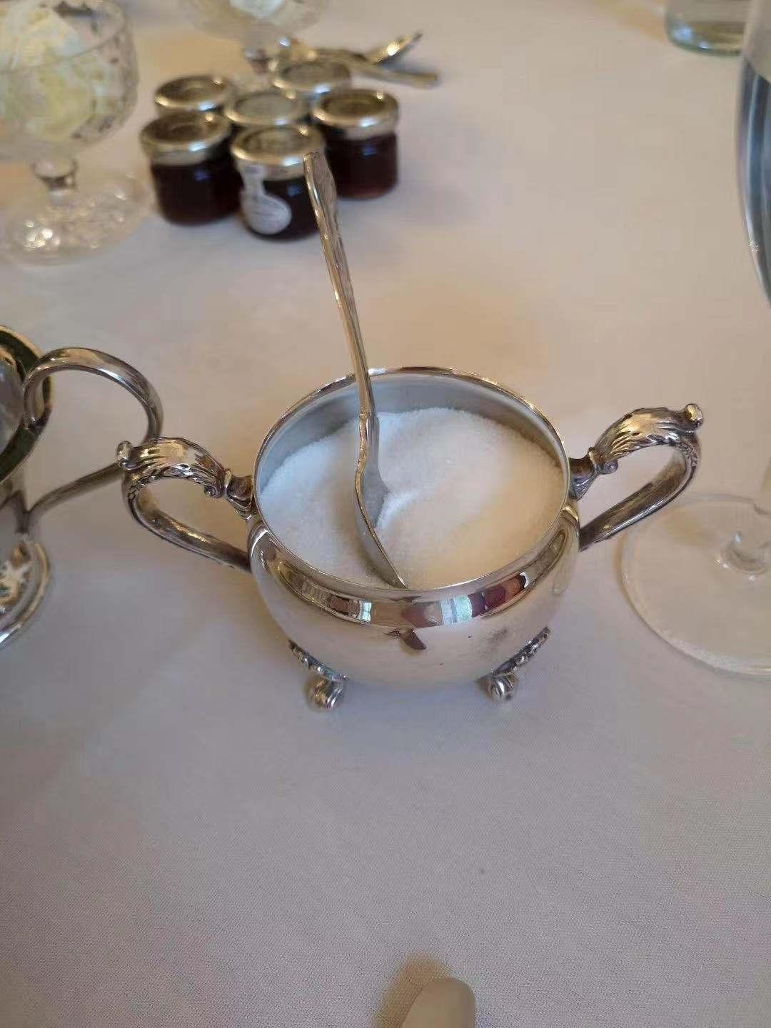 贵族风范看英式下午茶的优雅,英式下午茶礼仪方案