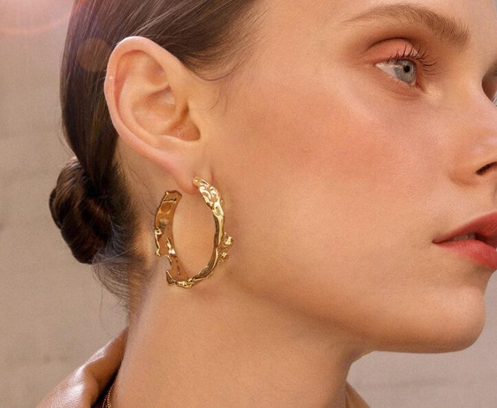 想知道为何别人的耳环总是戴得比你有格调?读懂这几个方面就可以