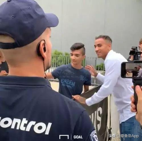 一日足坛动态汇总：枪手7年前人员全部走光吴镇宇落叶归根