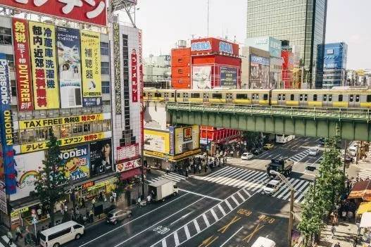 出国带东西回来要缴税吗,出国帮人带东西的后果