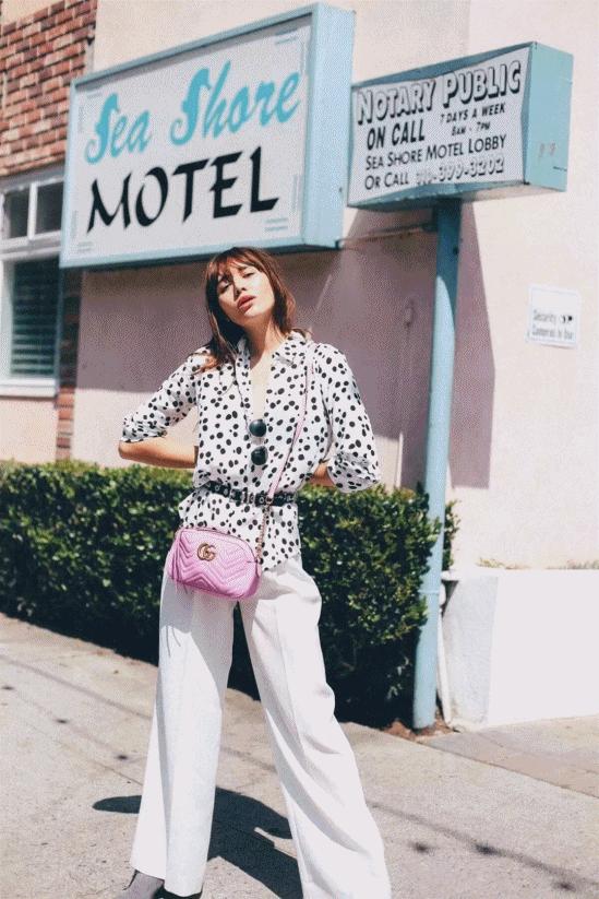 今年最火的流行裤子高腰阔腿裤,2020年流行阔腿裤还是窄腿裤