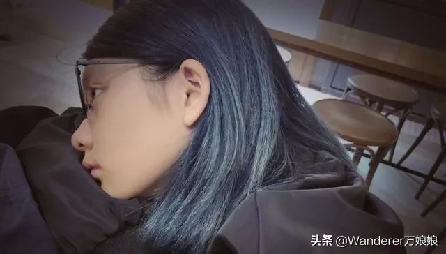 高中生女儿爱臭美怎么纠正,女儿爱臭美如何沟通