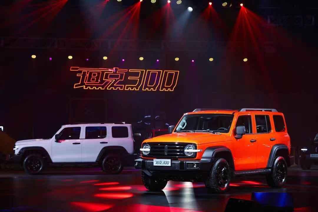 坦克300购车指南：推荐越野版2.0T挑战者