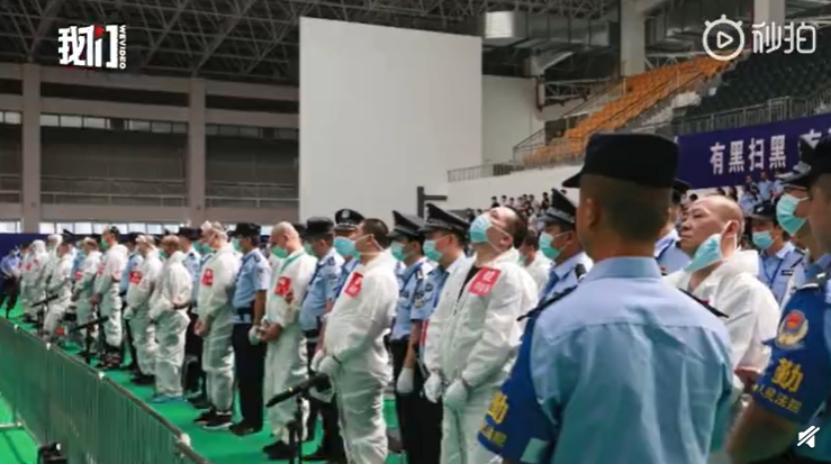 警方抓捕黑恶势力犯罪团伙,警方突击抓捕黑老大