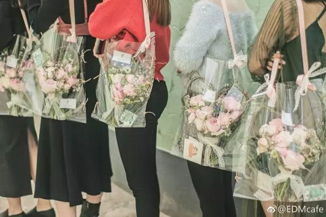 当90后女老板,19岁当女老板