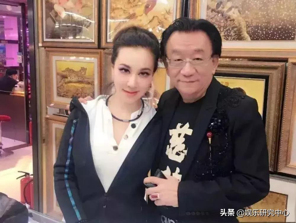 唐嫣背的圣罗兰包,唐嫣背的爱马仕到底是不是真的