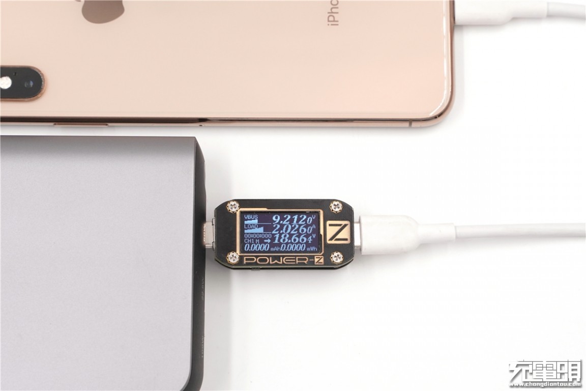 绿巨能充电器快充测评,绿巨能22.5瓦充电器