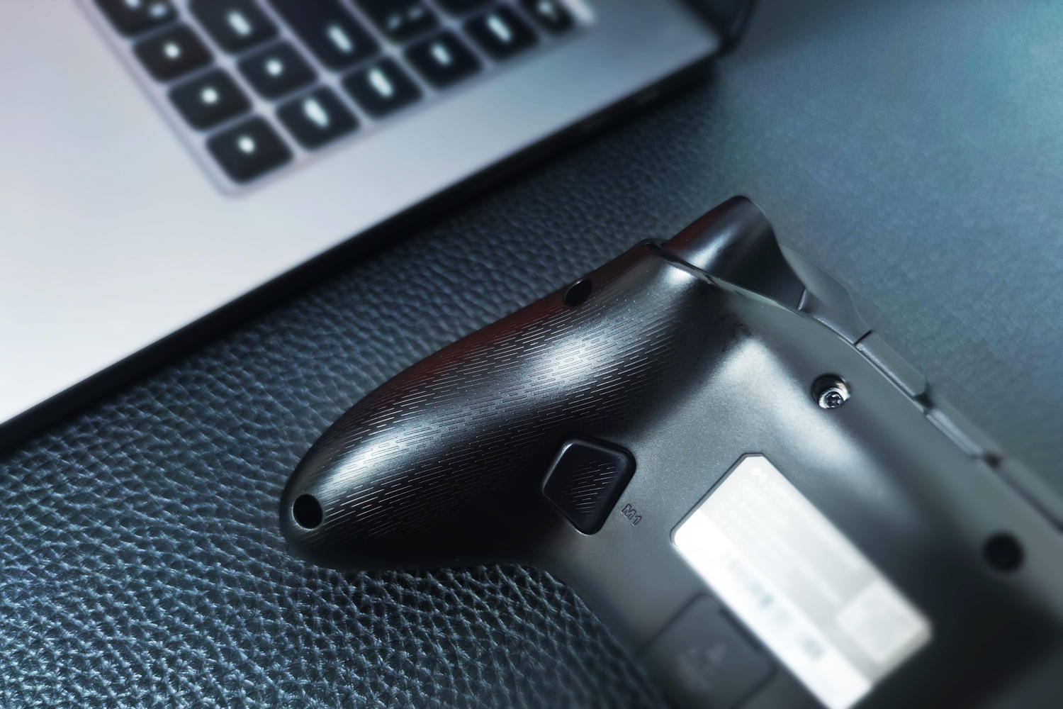 北通阿修罗2pro上手体验，双背键突破手速，畅玩PC电视多平台