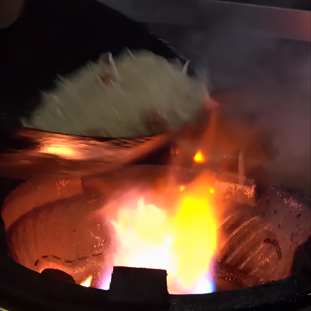 摆宵夜摊能挣到大钱吗,摆夜宵摊赚钱吗