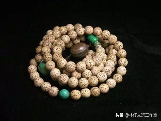 星月菩提手串玩着粘手是怎么回事,星月菩提手串有点粘手是怎么回事