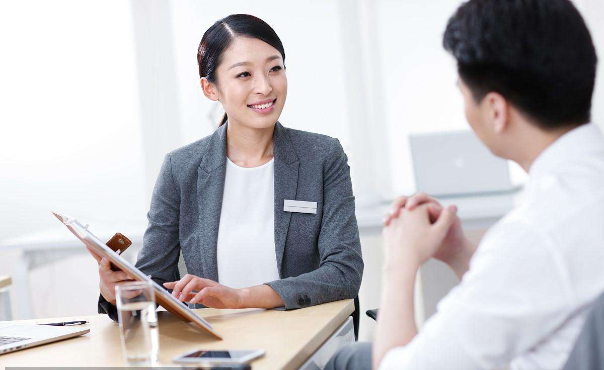 同事故意让你帮他忙,同事让我帮他干活让你背锅