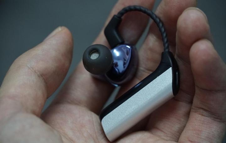 售价899元国产超音质真无线蓝牙耳挂诞生IBASSOCF01面面观