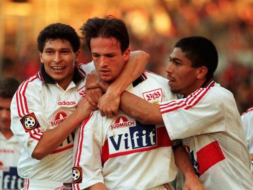 培养戈麦斯拉姆的老牌强队，功勋主帅曾执教山东，因疫情无缘升级