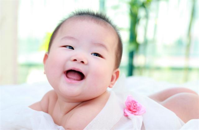 2岁半宝宝体重不长反而降,宝宝2岁21斤是不是太瘦了