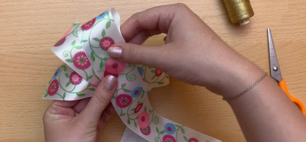 怎么打单蝴蝶结和双蝴蝶结好看,系鞋带方法简单又好看双蝴蝶结