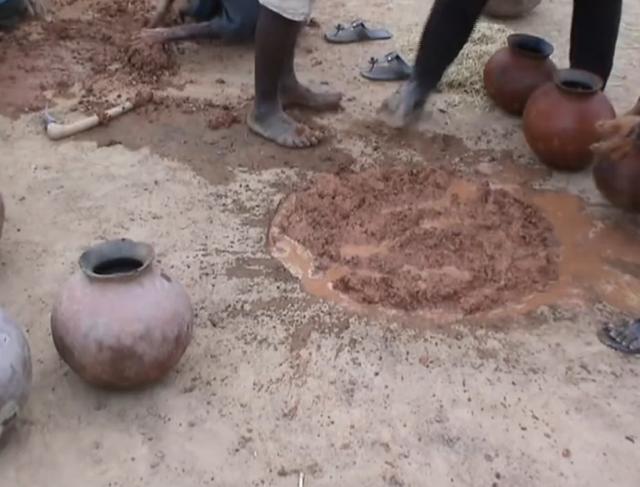 黑人跨入铁器时代的关键！揭秘两千年前的黑人冶铁术，包教不包会