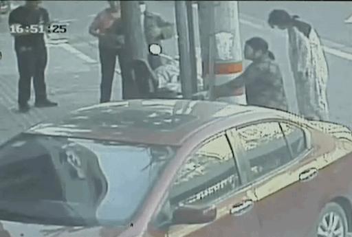 逛个街就把孩子生了，这种急产太吓人了