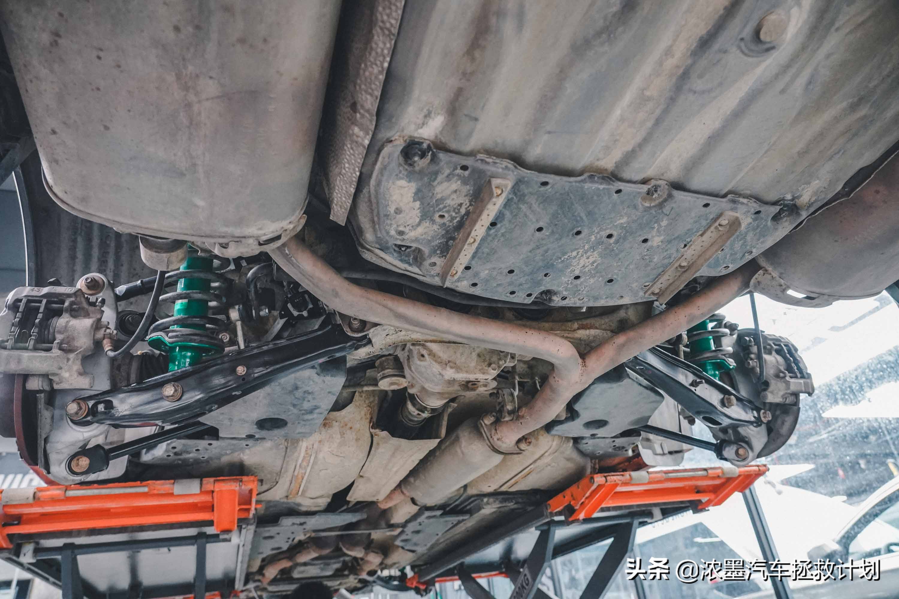 12年丰田皇冠方向机异响维修,新款丰田皇冠异响