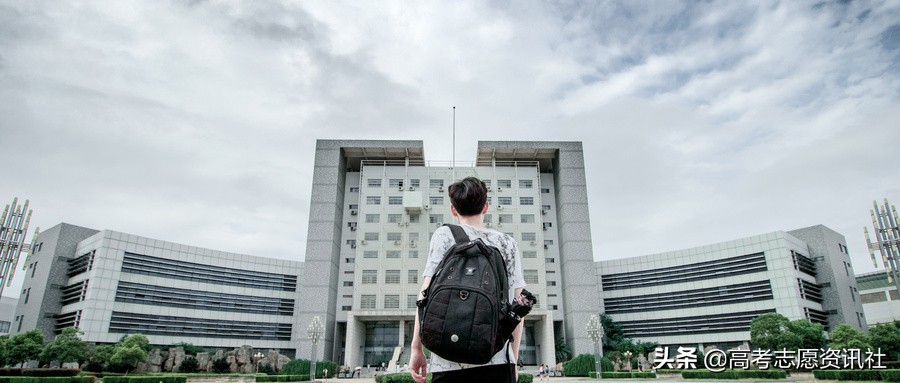 物理生物政治不可以选哪些大学,物理生物政治竞争大吗