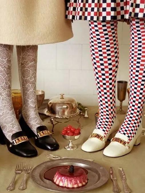 方头法式赫本风女单鞋粗跟,赫本风复古粗跟单鞋显脚瘦