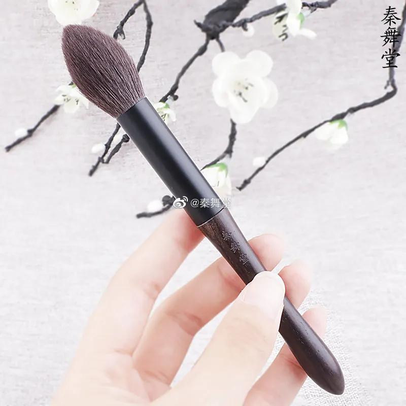 妆后没有想象中好看？想要提升化妆技巧，离不开这些工具