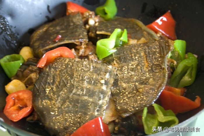 甲鱼煲汤能杀死寄生虫吗,甲鱼煮熟了有寄生虫吗