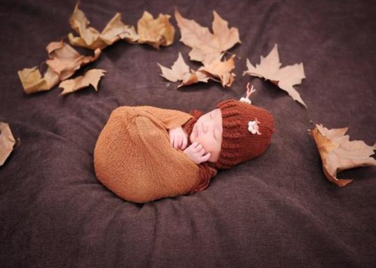 新生儿满月照风格鸡蛋壳,育儿满月照