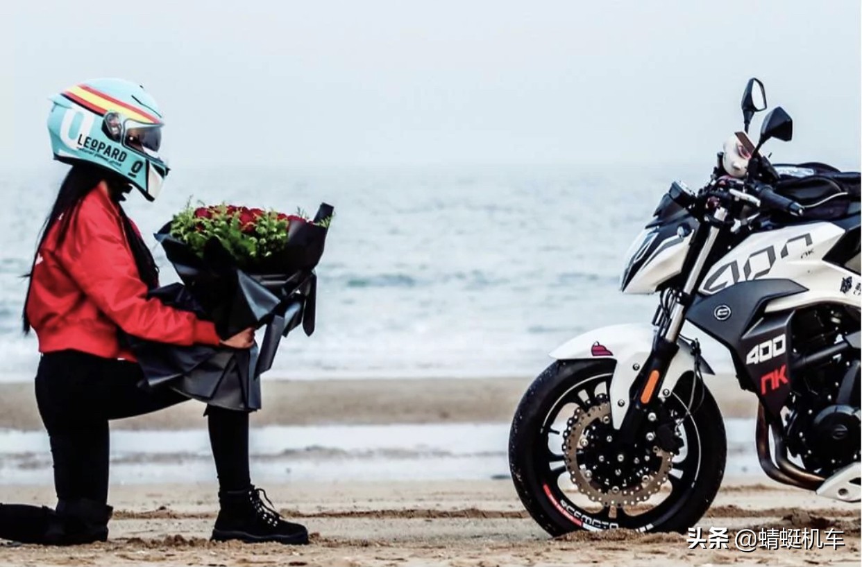 2020款春风400nk,网红春风400