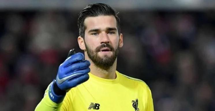 长传厉害的球星,长传能力谁最强