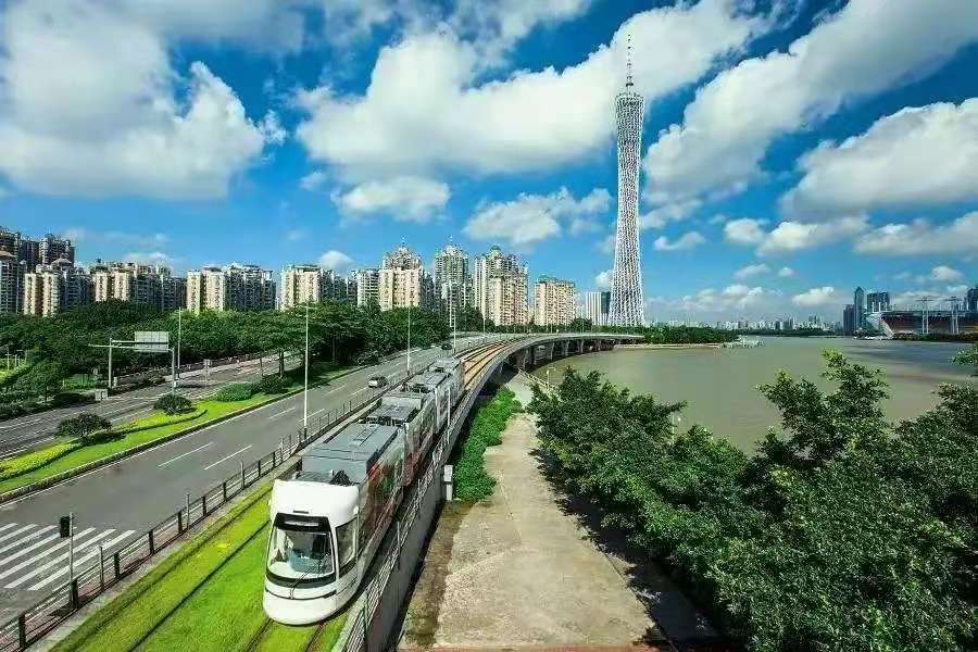 在清远上班想在广州买房如何选,广州工作在清远买别墅好吗