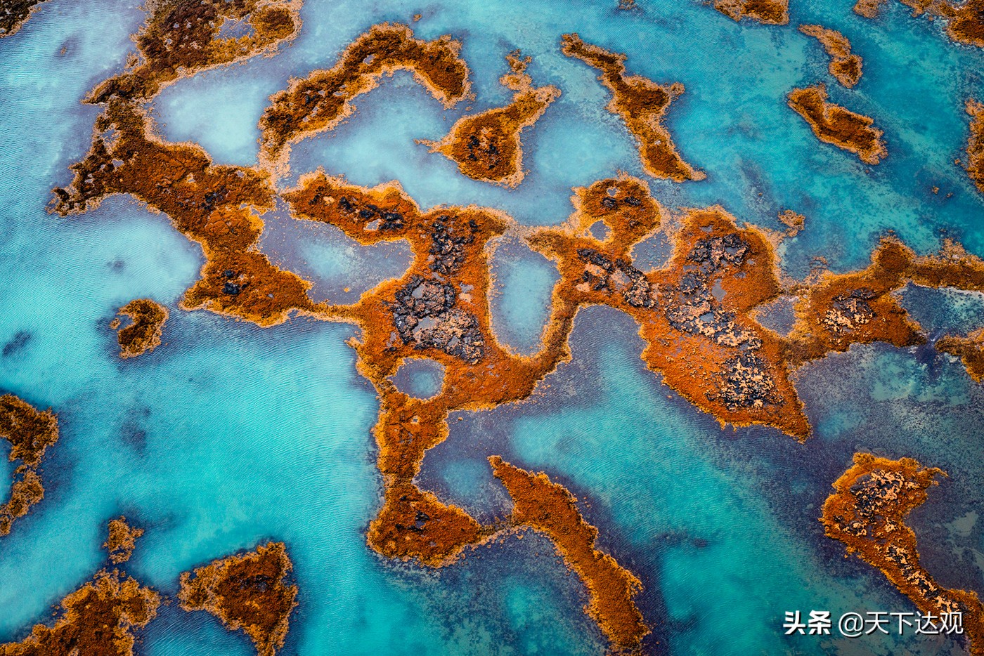 冰岛｜北大西洋中的一个岛国，人口约为34万，首都是雷克雅未克