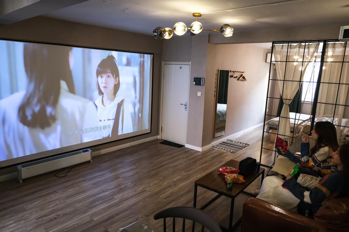 家装投影仪如何使用,家庭影院投影仪装修注意什么