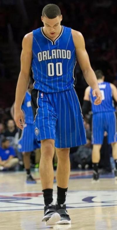 nba球星穿坏的鞋,nba穿坏球鞋