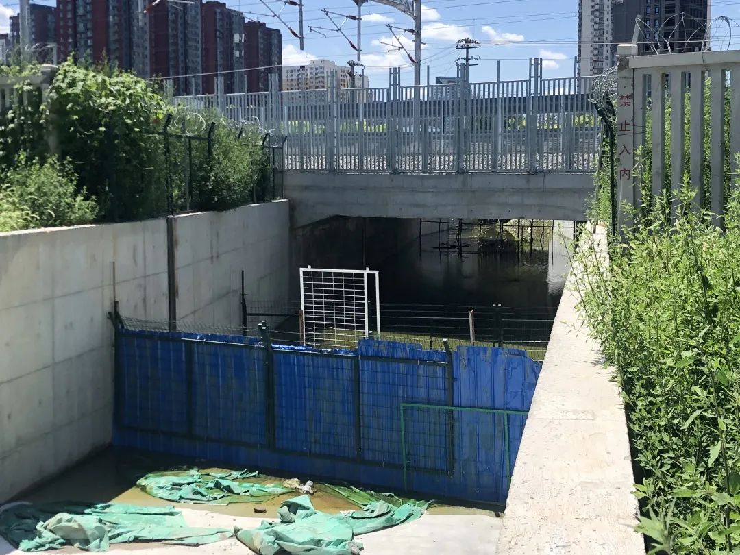 调查|半截塔路变“半截路”，150米要绕7公里