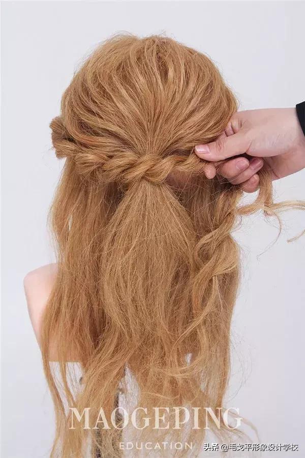 盘发超简单好看教程中发半扎,超简单盘发教程马尾