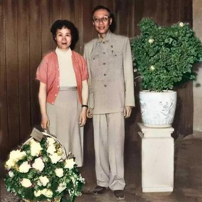 毛主席破例特赦末代皇帝，单独跟他谈了5小时，溥仪几次失声痛哭